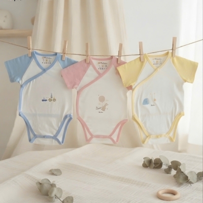 Body bấm nút xéo vải cotton 4 chiều cho bé 0 - 12 tháng (3 - 11 kg)